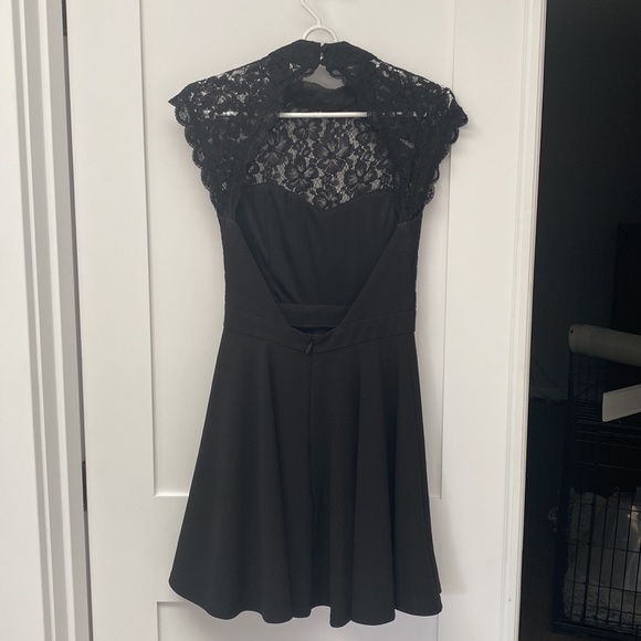 Black Lulus Dress- lace & open back - Picture 3 of 5